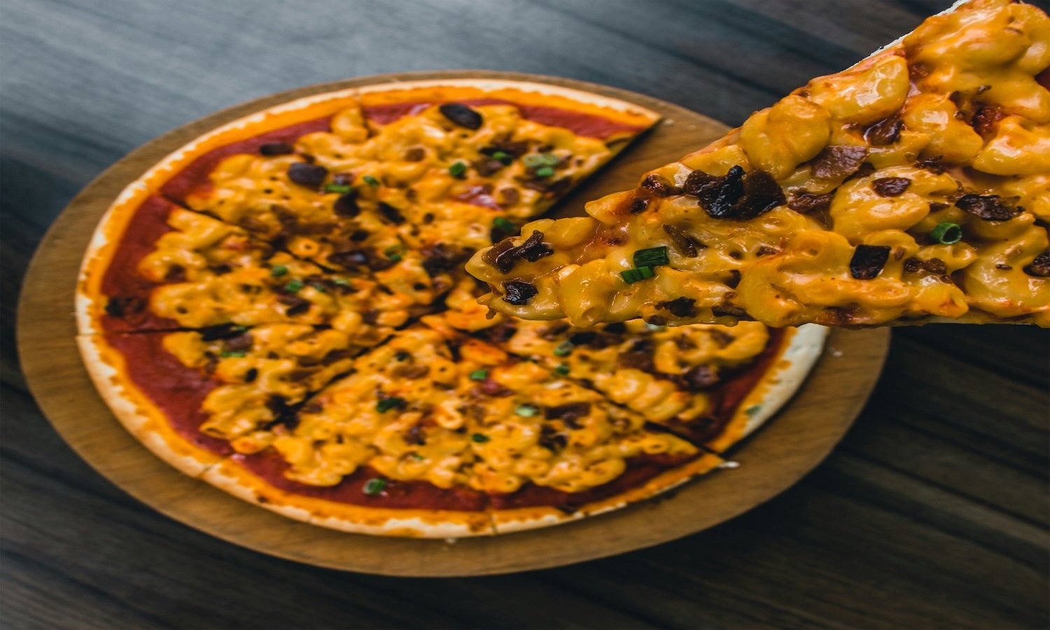 Mac and Cheese Pizza