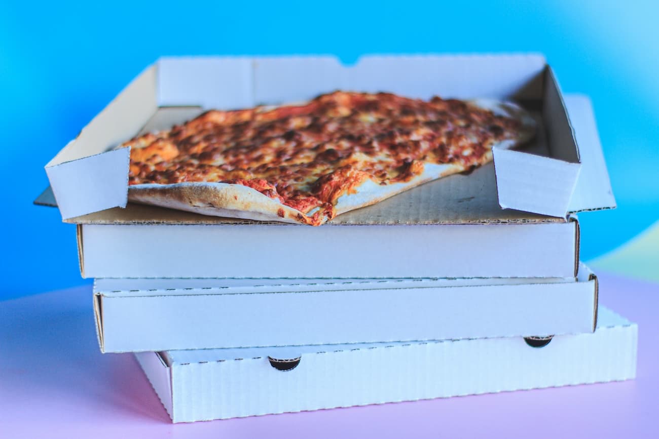The History of the Pizza Box: From Wax Paper to Innovation
